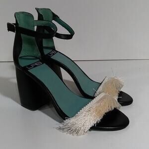 LAB Anthro black heels with with fringe toe size 37/7